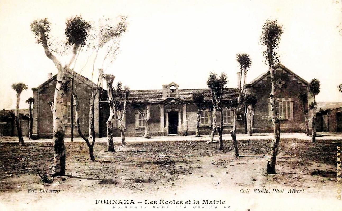 Fornaka - Ecoles et Mairie.jpg